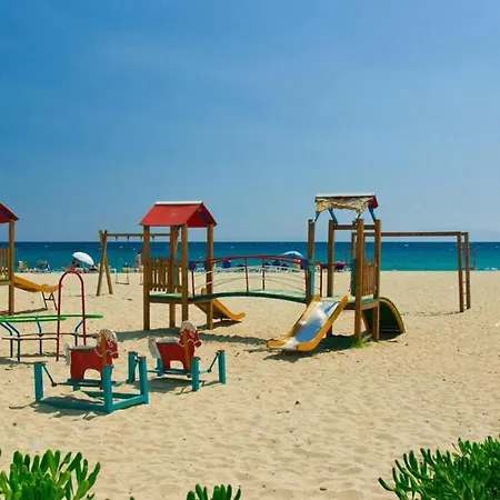 Yut Holiday Nea Skioni