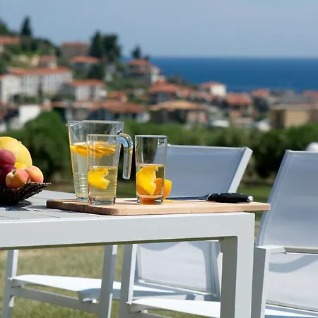 Yut Holiday * Nea Skioni