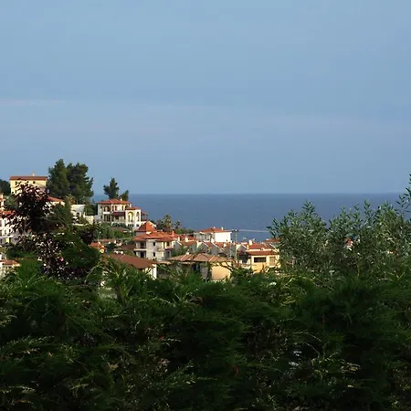 Yut Holiday * Nea Skioni