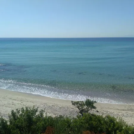 Yut Holiday * Nea Skioni